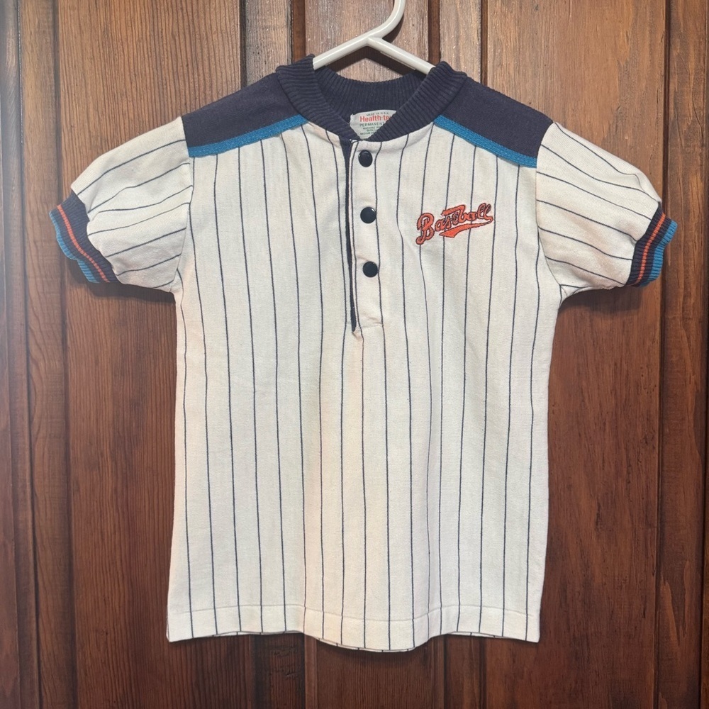 Vintage Healthtex Short Sleeve Tee Baseball Themed Size 7, fits like 5/6